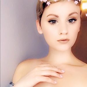 Meet your Posher, Shelby